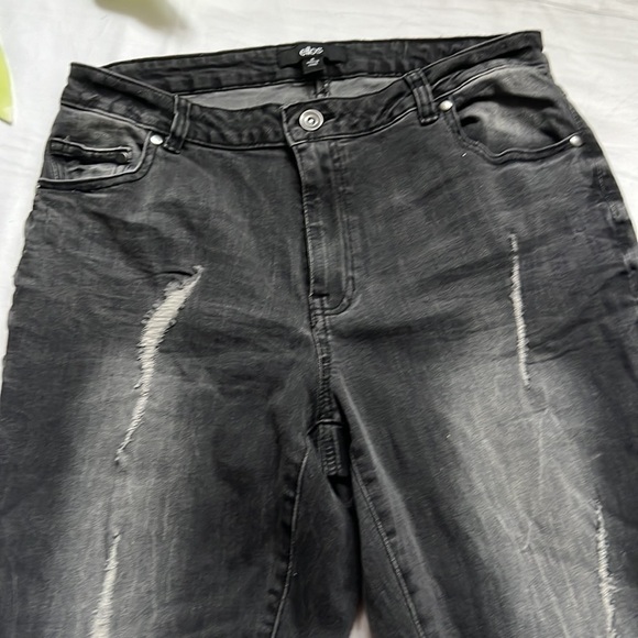 Ellos Comfortable Women's Plus Size Boyfriend Jeans | Stretch Denim | Mid-Rise - Picture 3 of 5